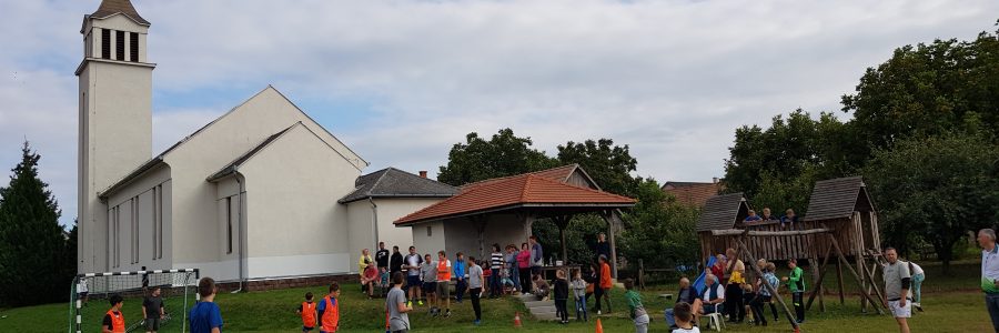 Játékos focikupa – Családi délután a templomudvarban